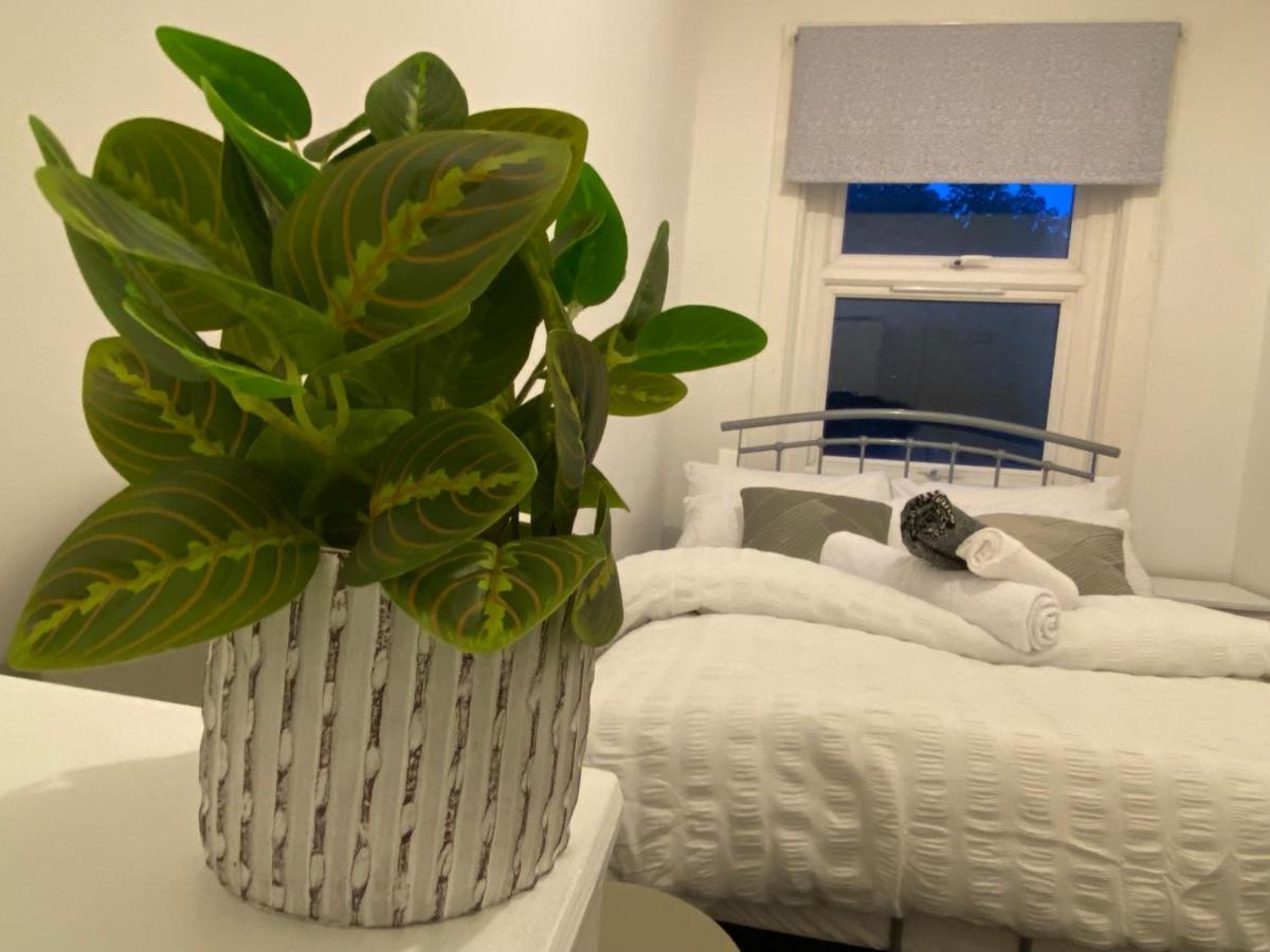 Nice Living Serviced Accommodations 3 Ковънтри Екстериор снимка